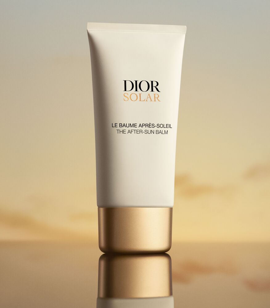 DIOR - Photography by VICTORIA ZSCHOMMLER